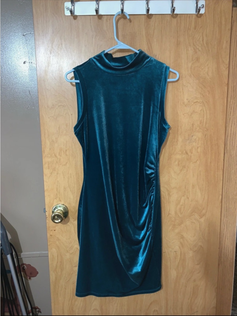 love, Fire Sleeveless Velvet Midi Dress in Teal